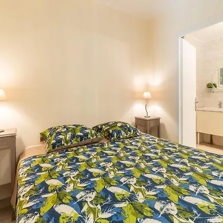 Vacation In With Pool Villa Limoux